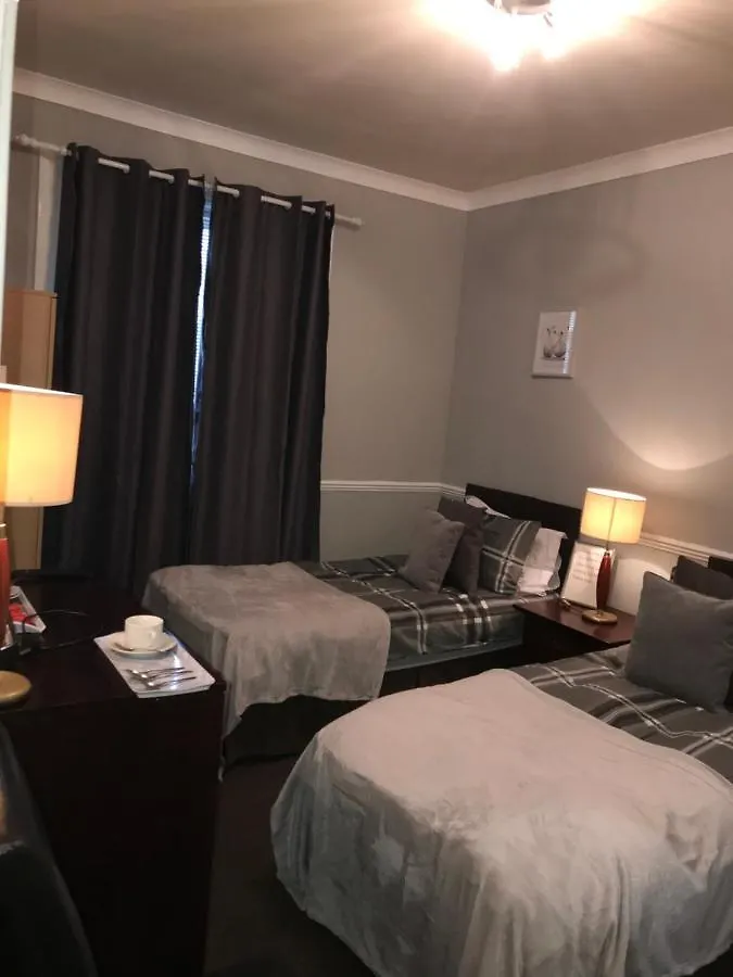 The Ocean Inn Edinburgh 0*,  United Kingdom